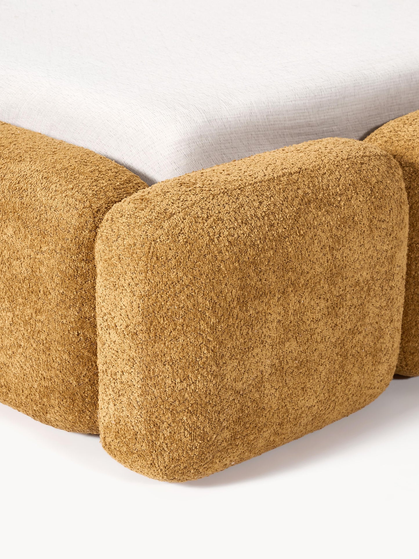 Polsterbett Tayla aus Teddy-Bouclé