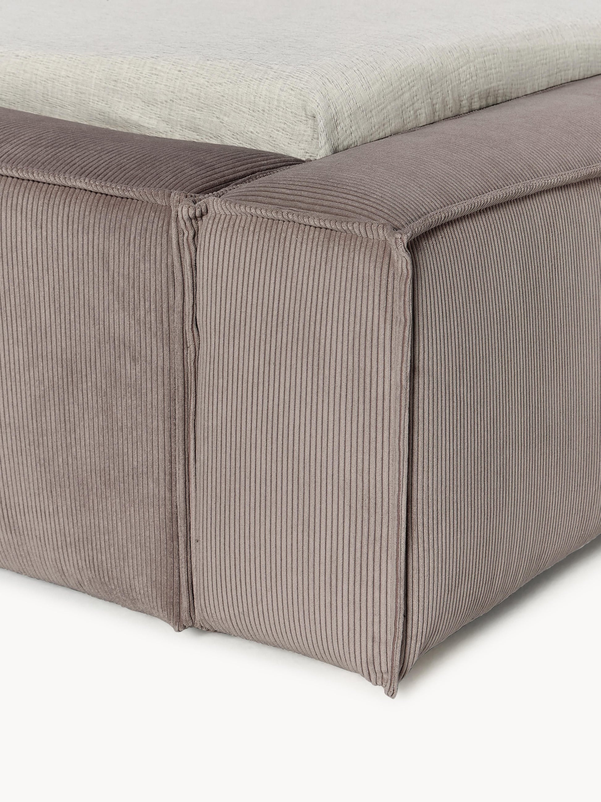 Polsterbett Lennon aus Cord