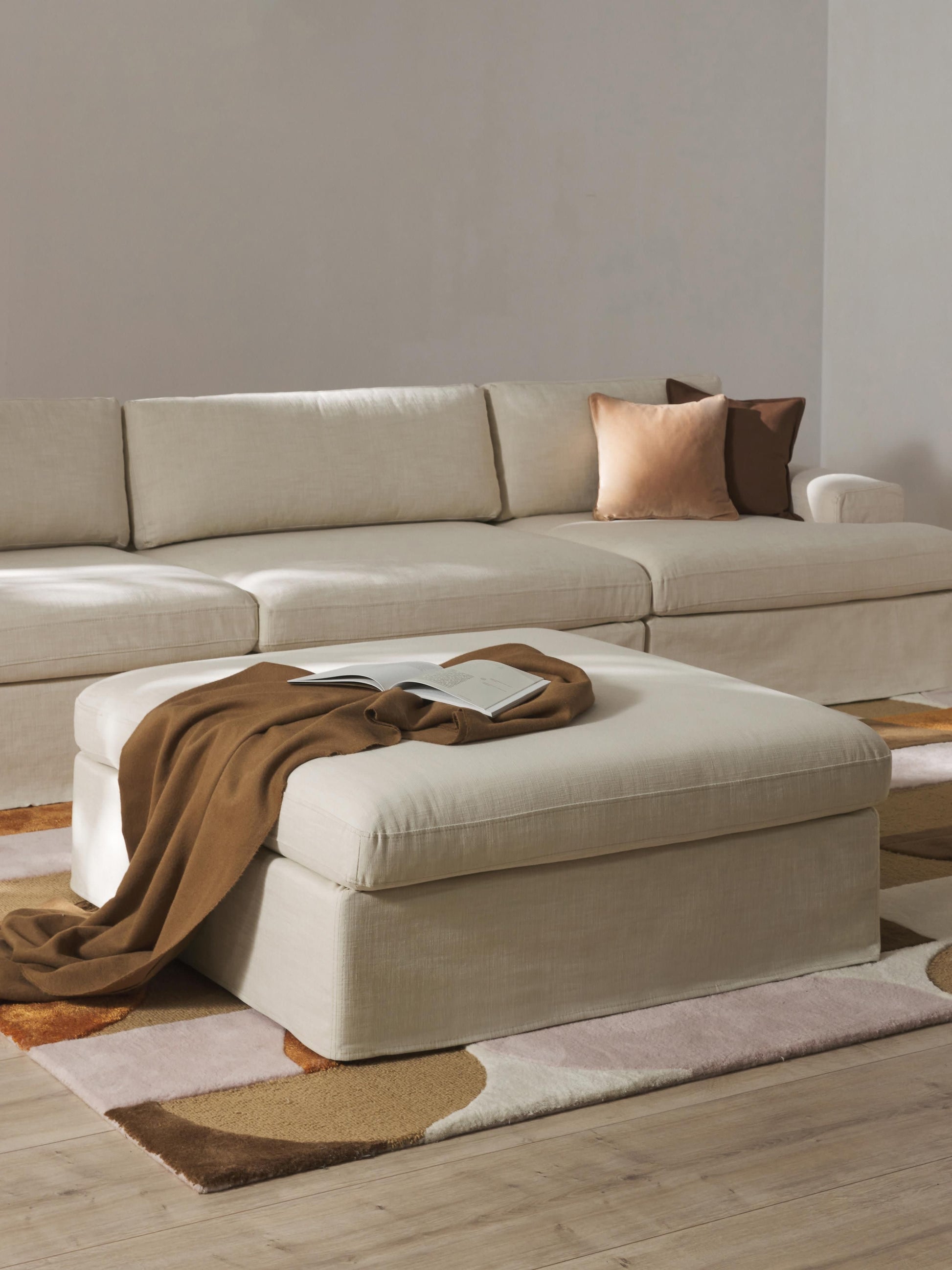 Sofa-Hocker Russell mit abnehmbaren Bezügen