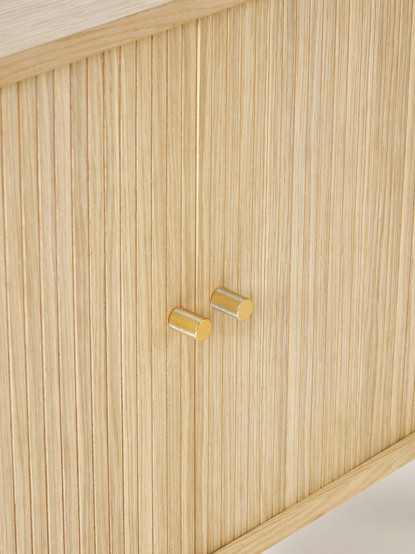 Sideboard Calary mit geriffelter Front