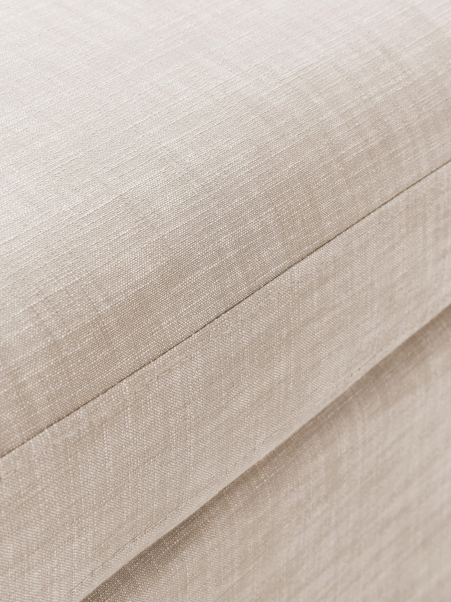 Sofa-Hocker Russell mit abnehmbaren Bezügen