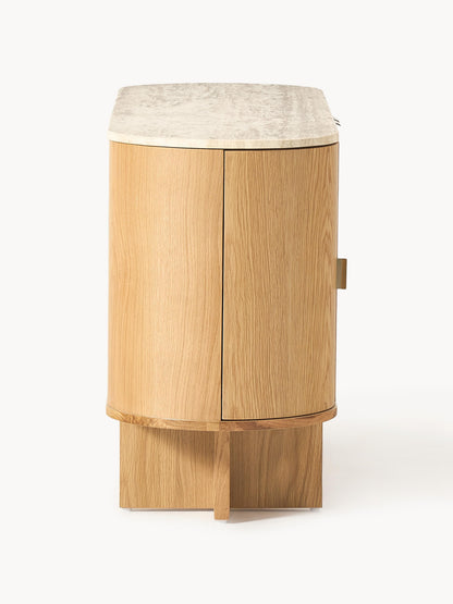 Holz-Sideboard Zumi mit abgerundeten Ecken und Travertinplatte
