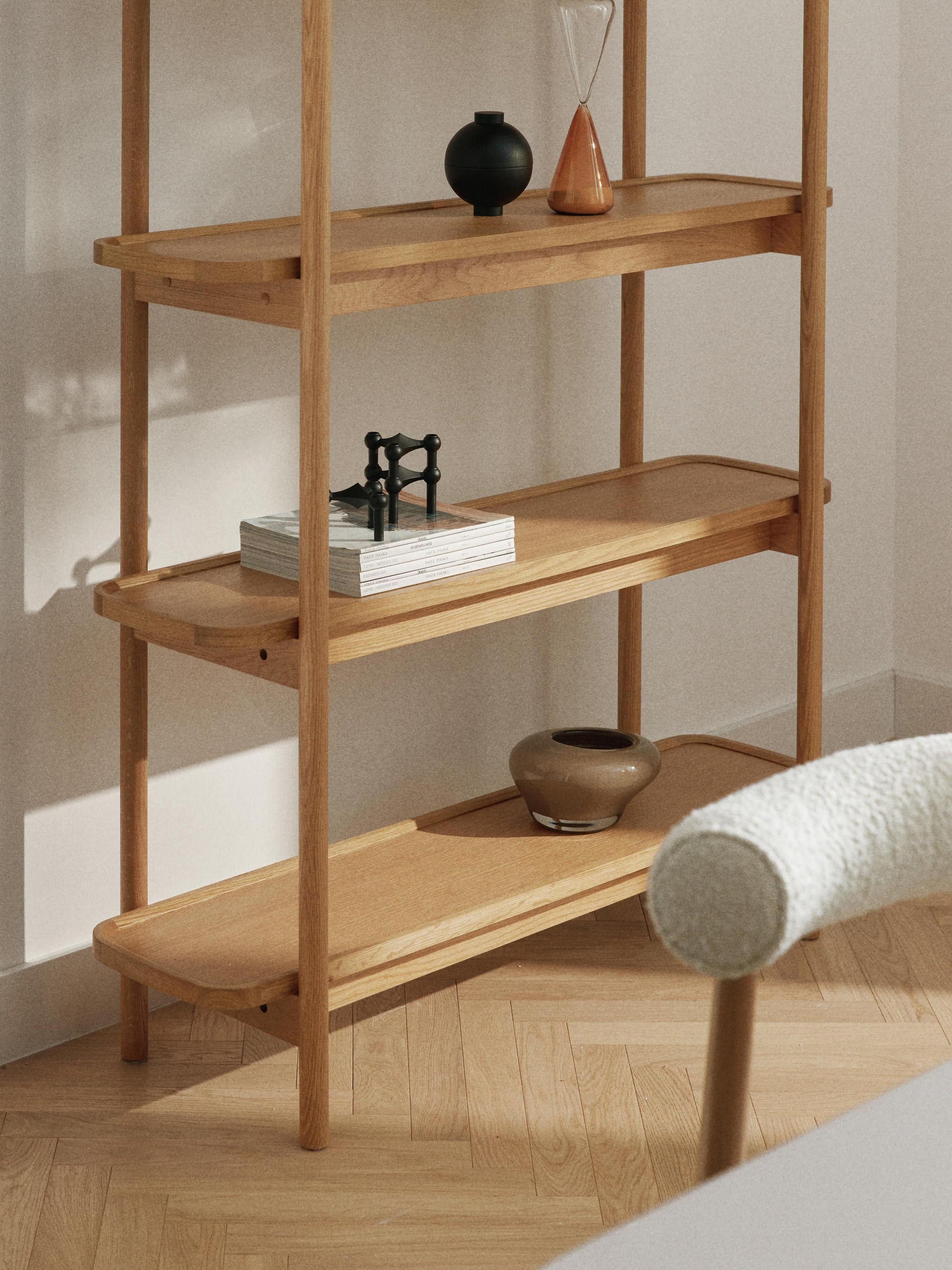Hohes Holz-Regal Libby
