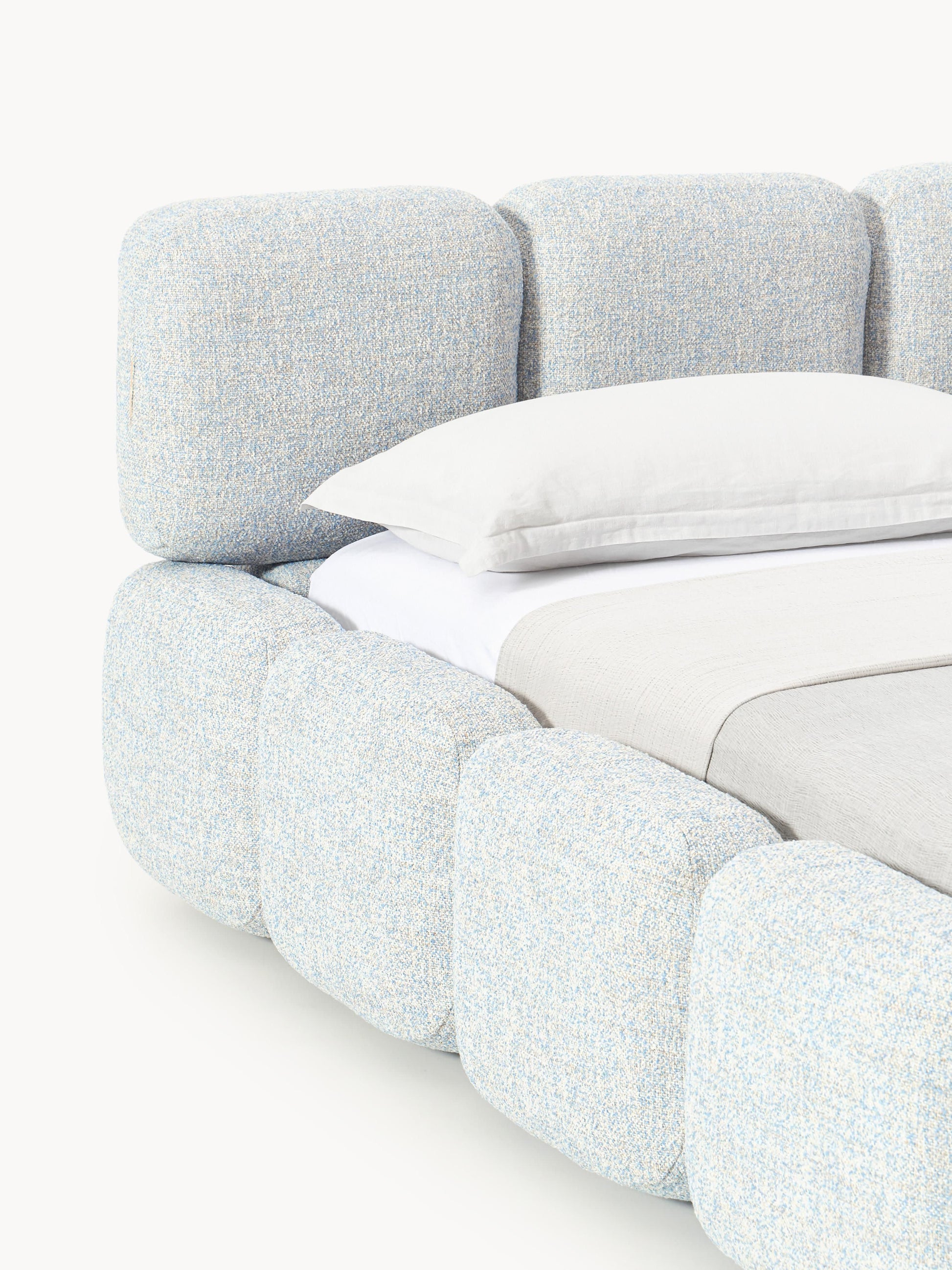 Polsterbett Tayla aus Bouclé mit Stauraum
