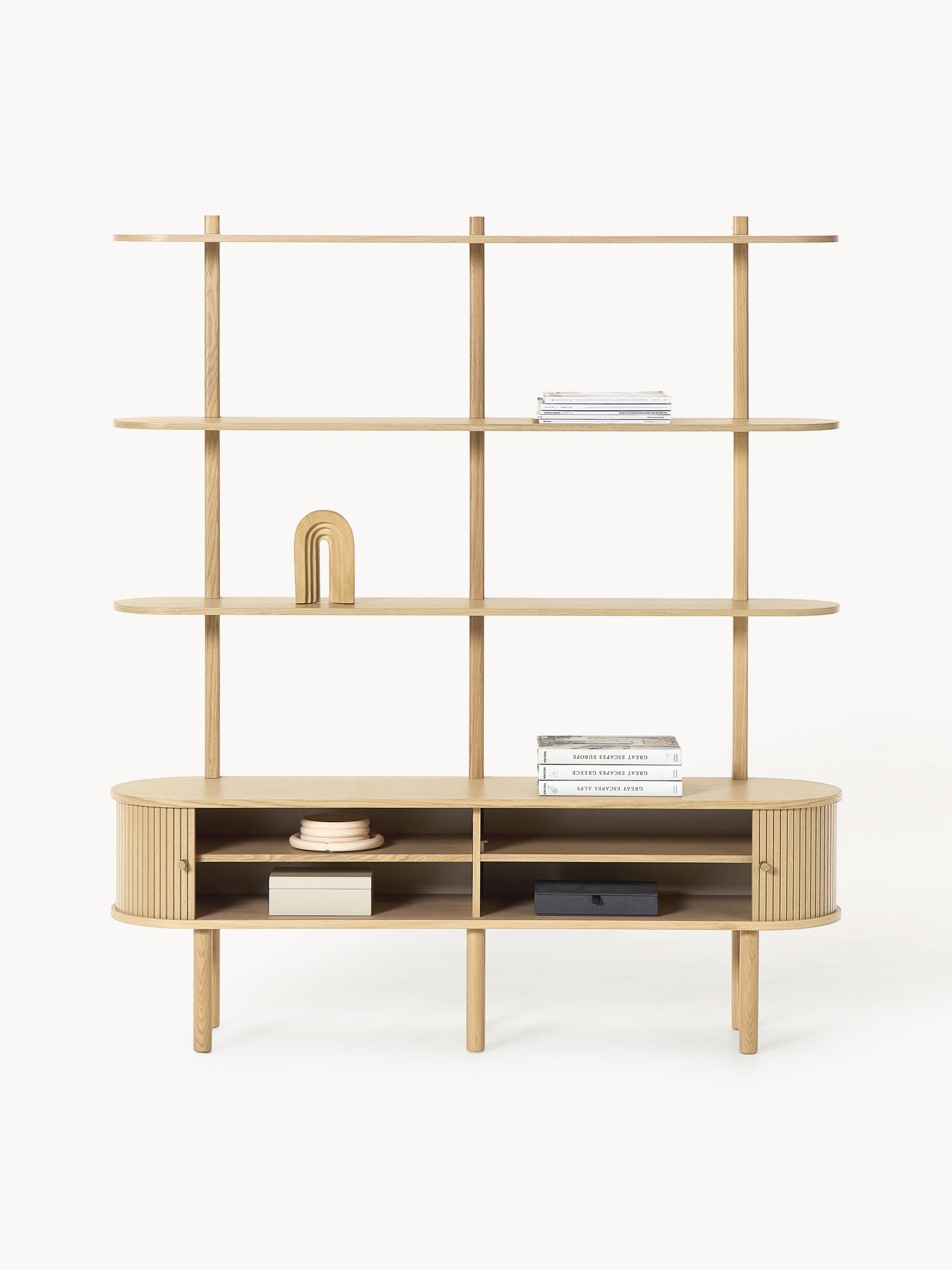 Regal Calary mit geriffelter Front