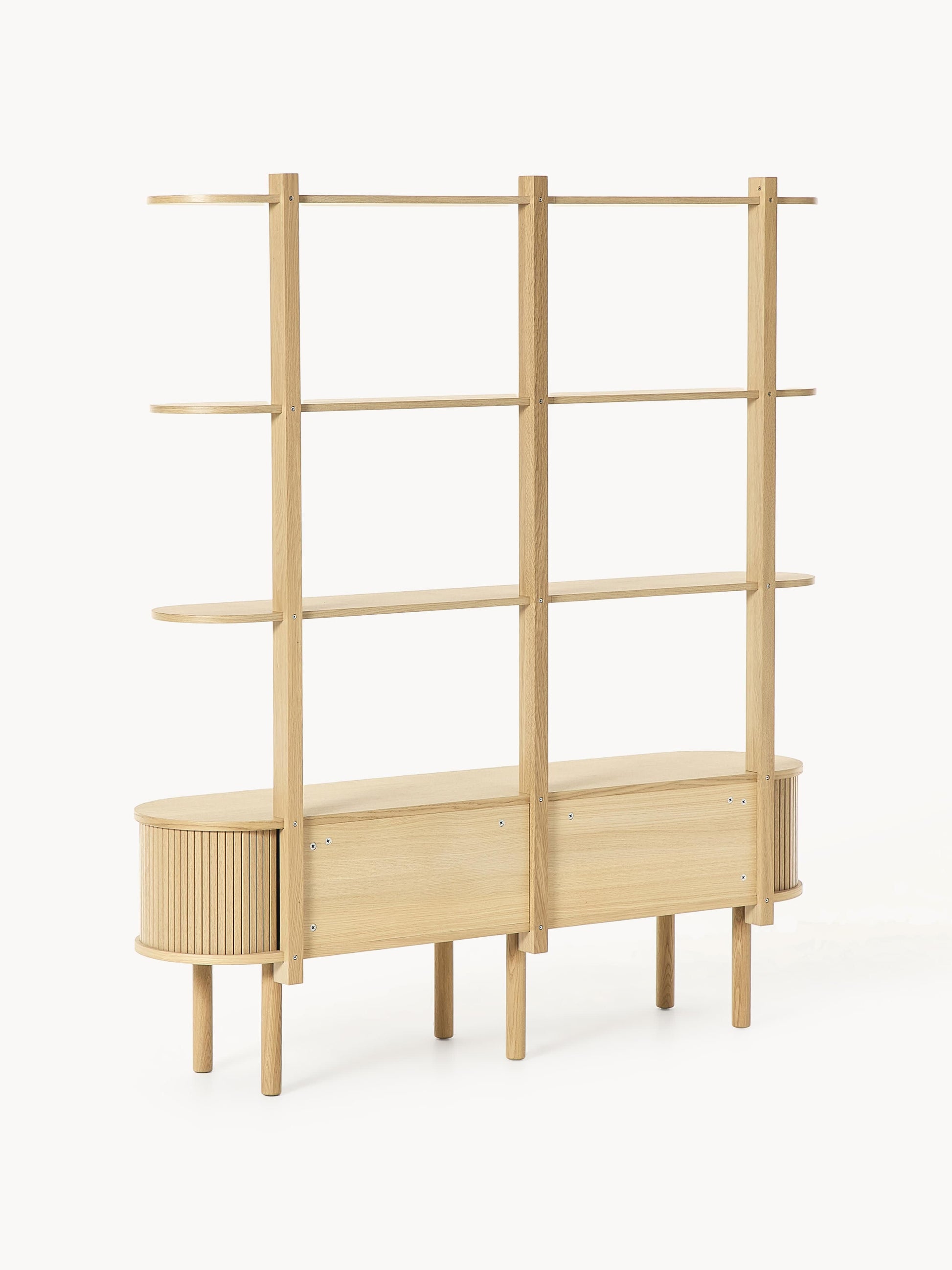 Regal Calary mit geriffelter Front