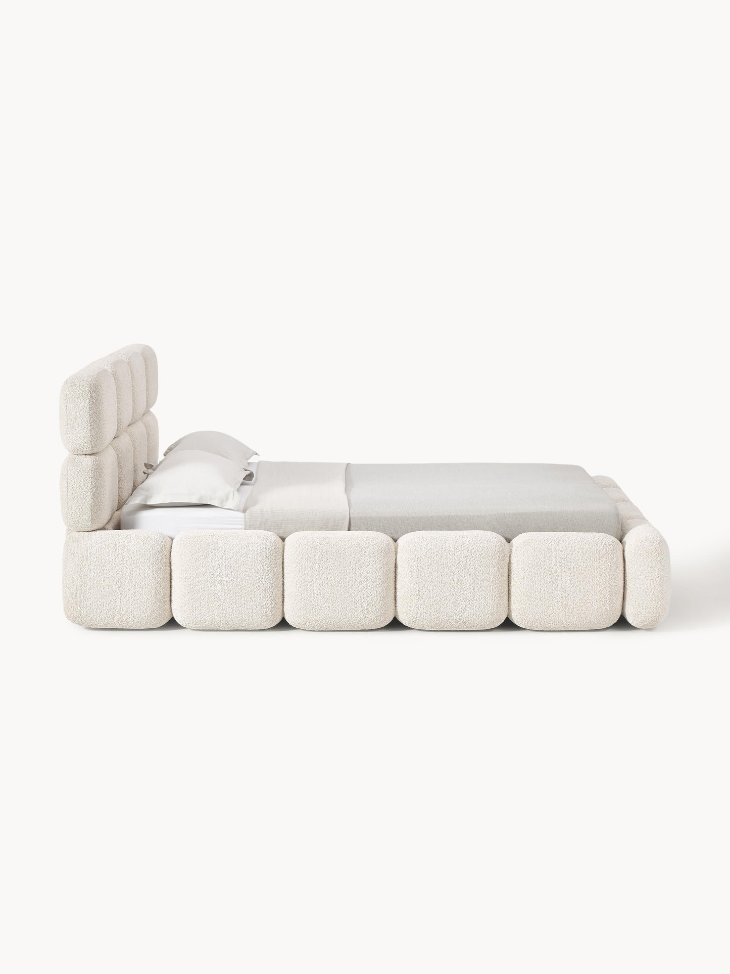 Polsterbett Tayla aus Teddy-Bouclé mit Stauraum