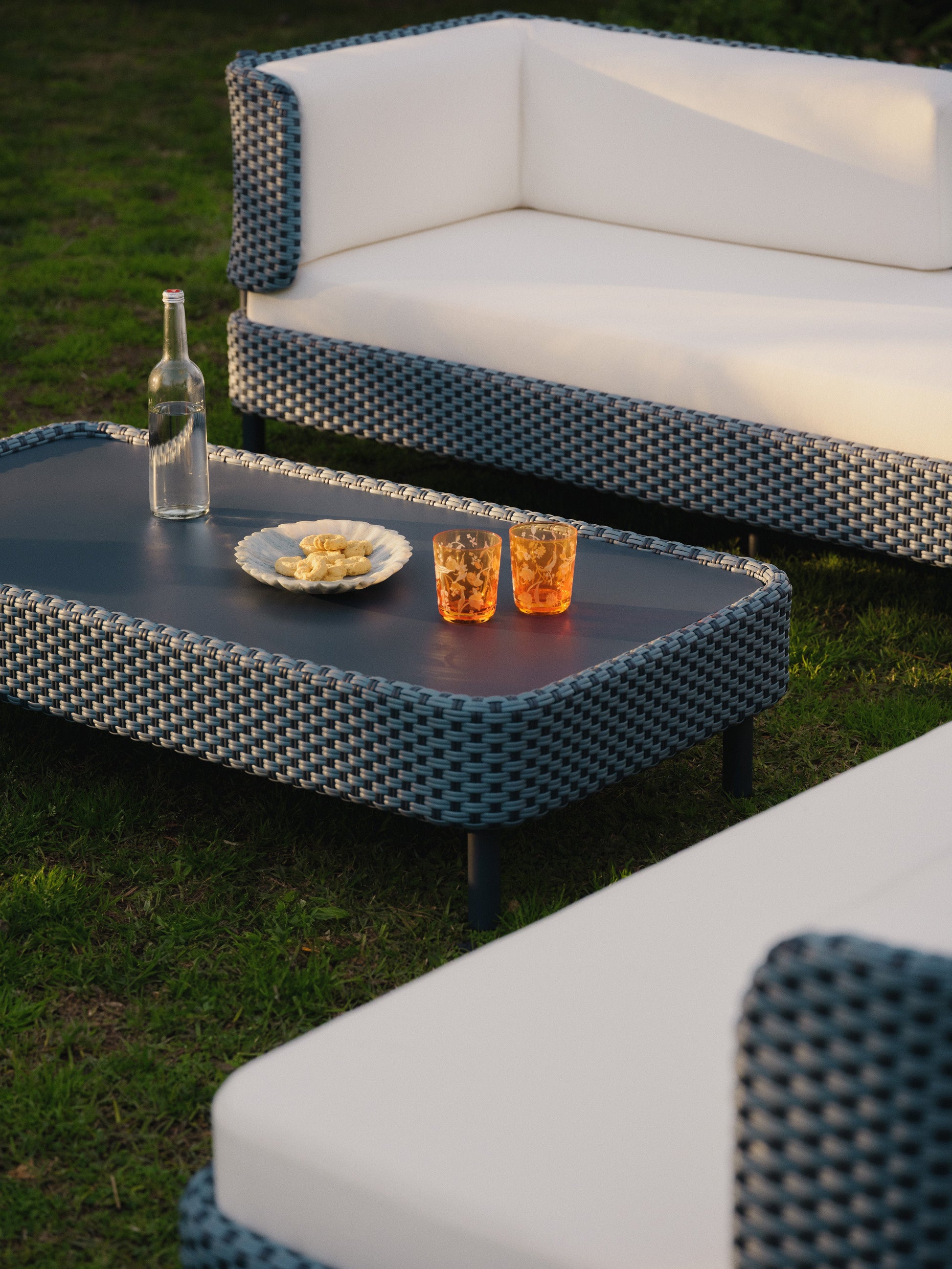 Garten-Couchtisch Hani mit Schutzhülle