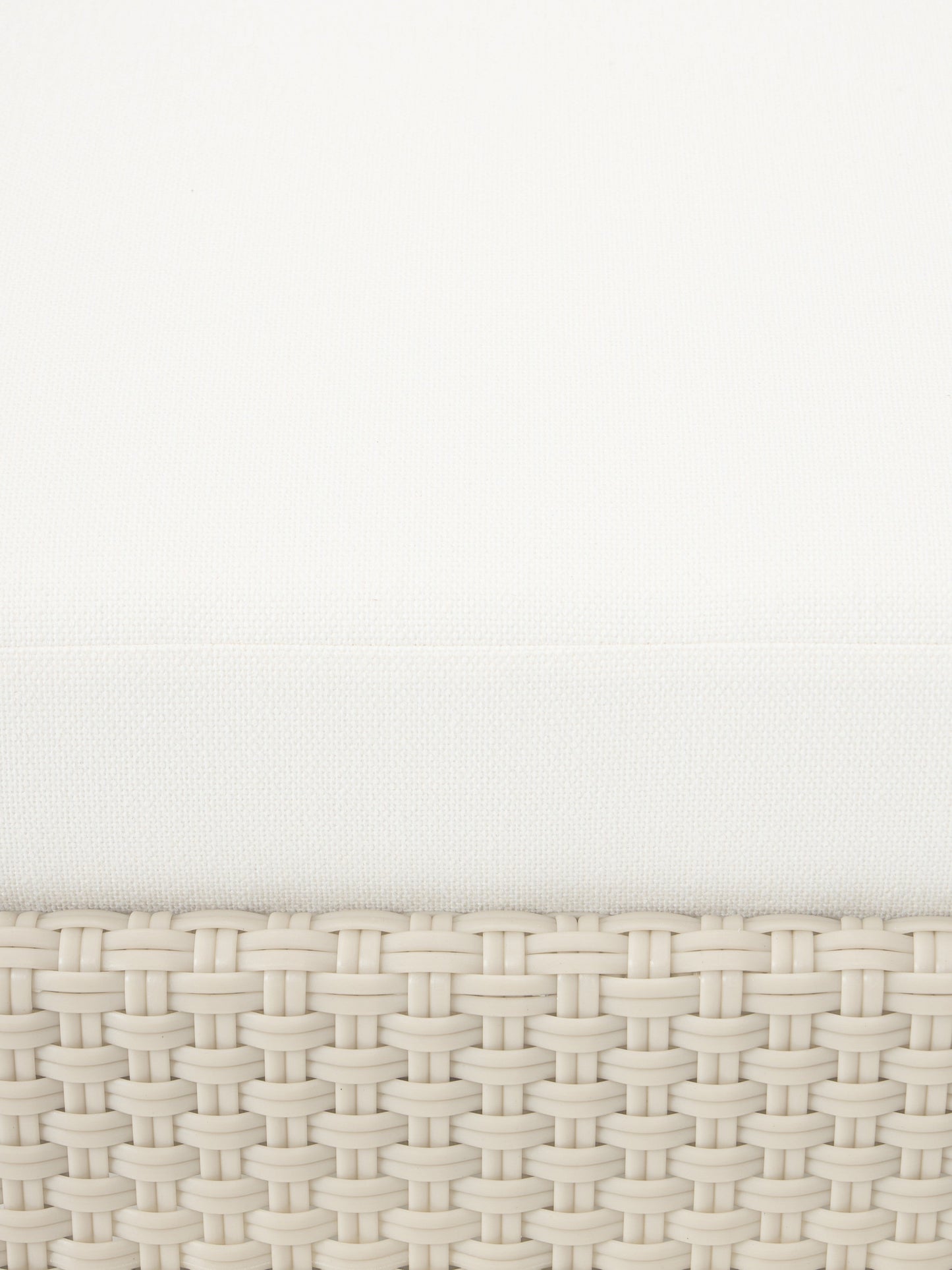 Garten-Sofa-Hocker Hani mit Schutzhülle