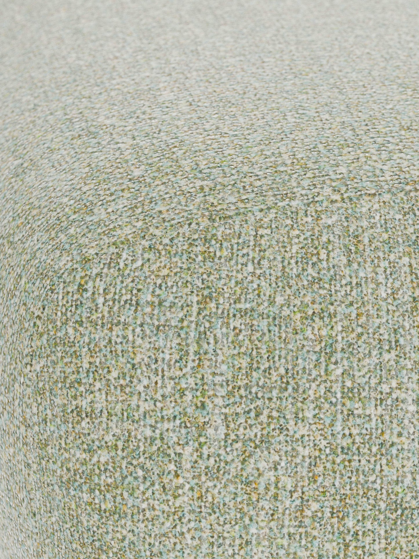 Großer Bouclé-Sofa-Hocker Wolke