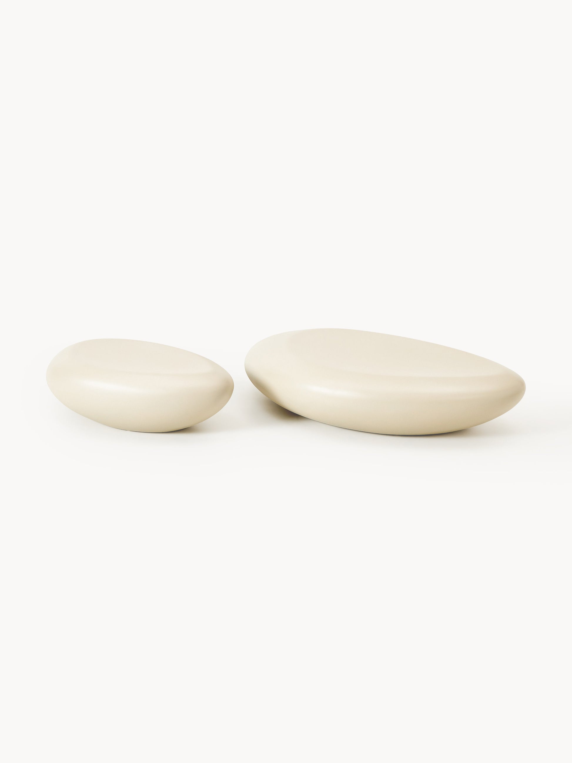 Großer Couchtisch Pietra in organischer Form, B 135 cm