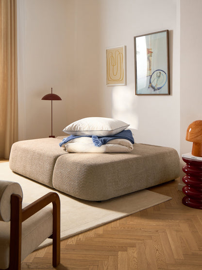 Schlafsofa Pao aus Teddy-Bouclé mit Stauraum
