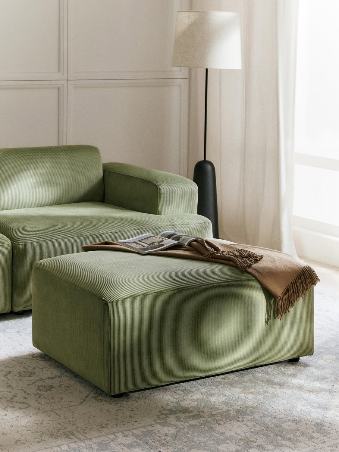 Melva Corduroy-Ottoman, B 99 x T 72 cm — Olive