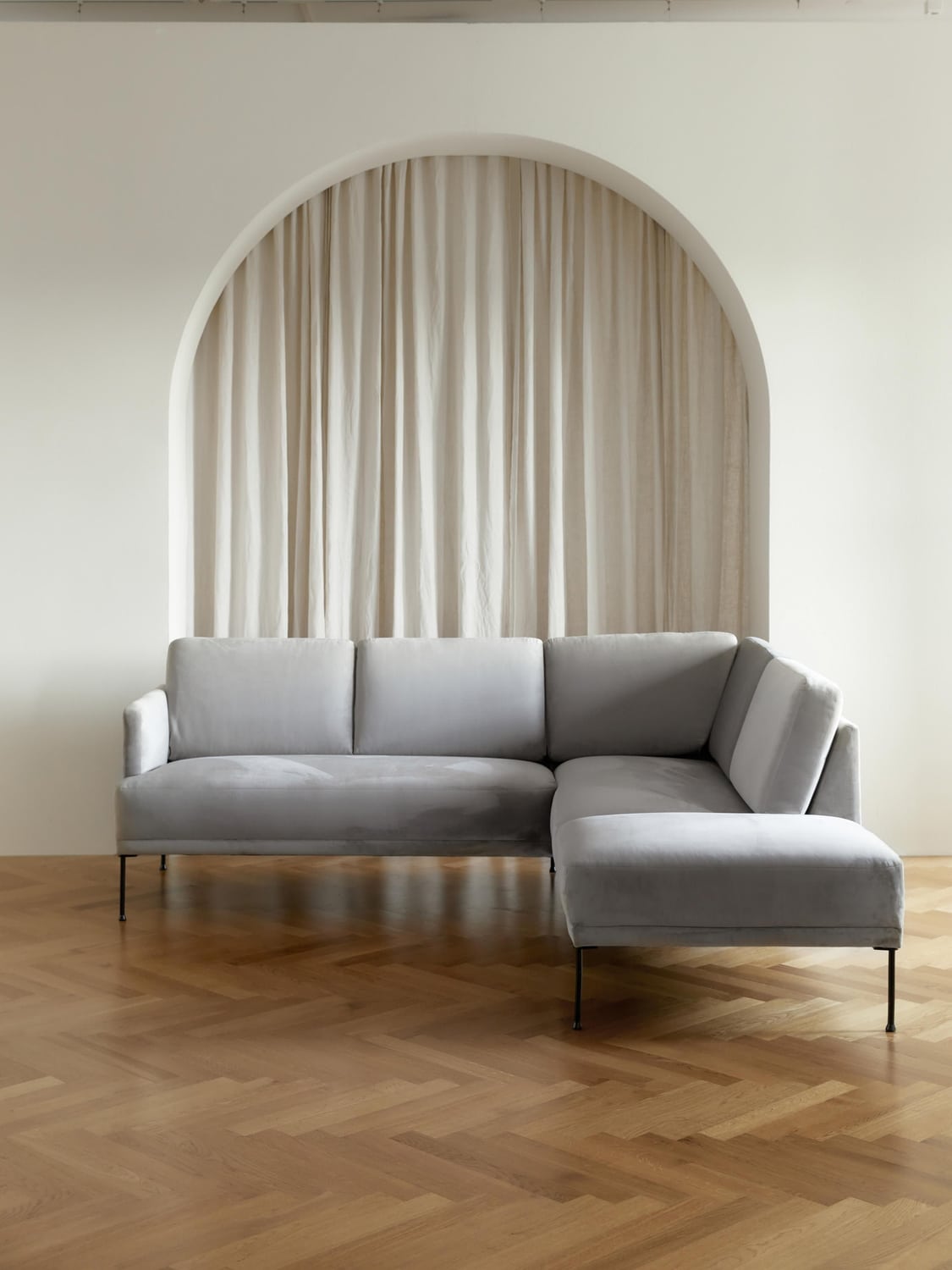 Fluente Velvet-Corner Sofa — Steel Grey