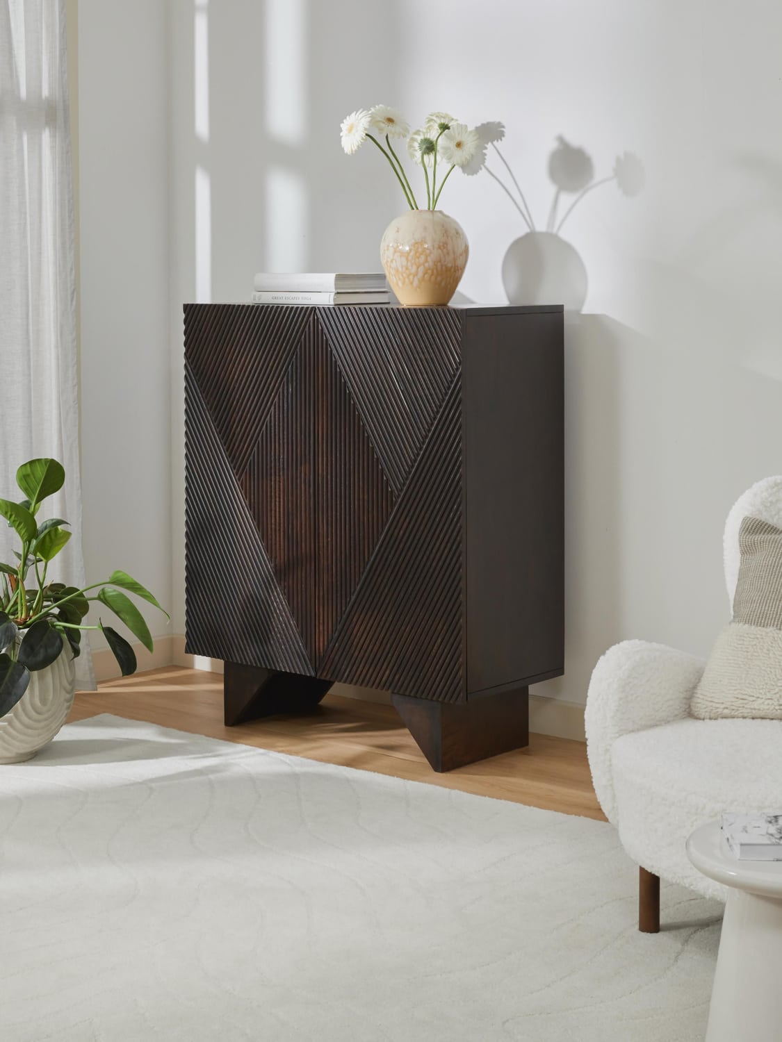 Louis Highboard in Mango Wood