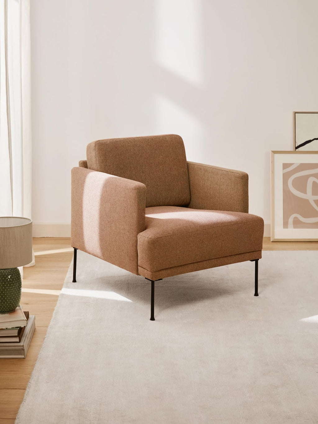 Fluente Armchair — Caramel