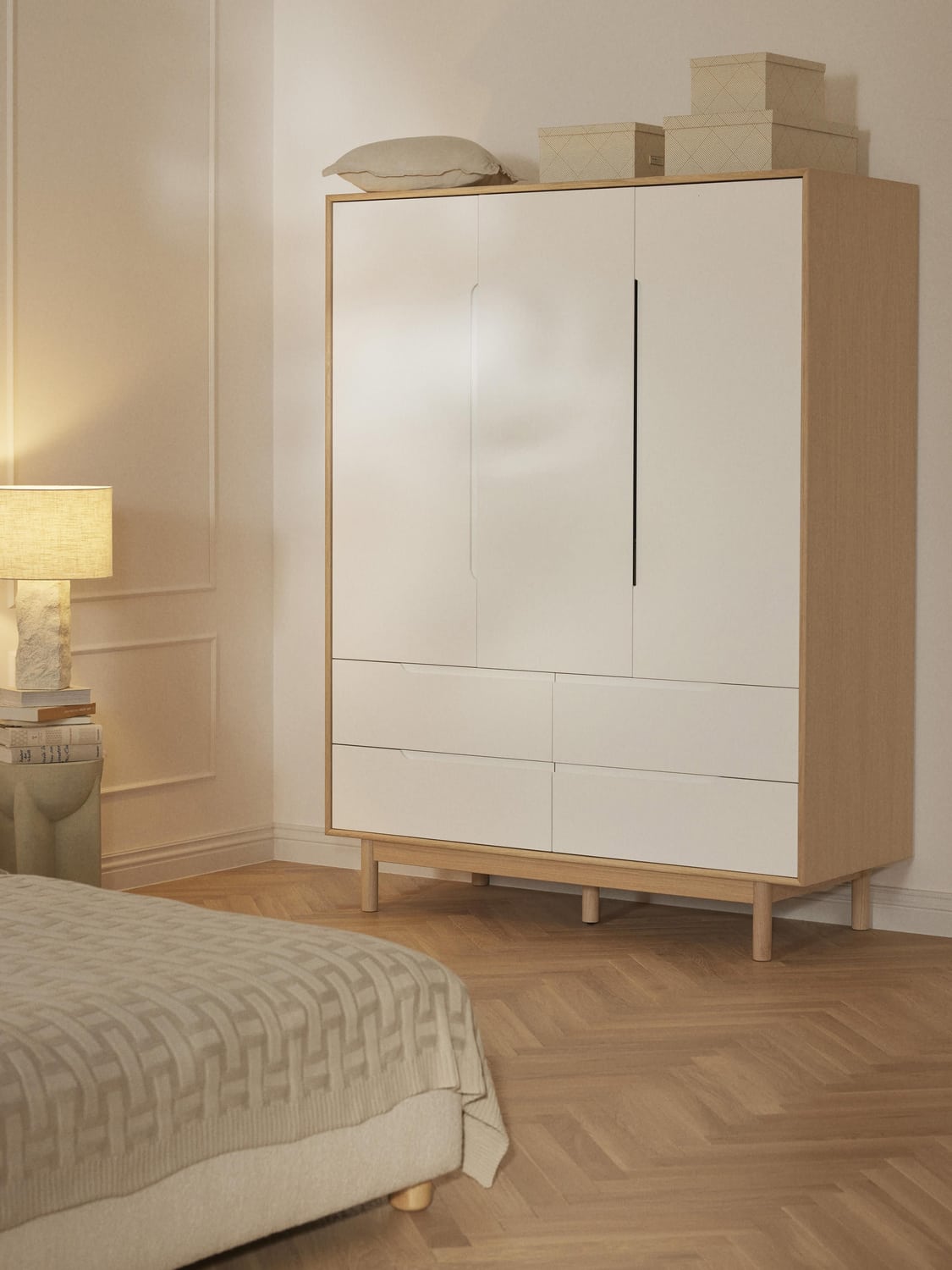 Cassy Wardrobe, 3-door — Off-White