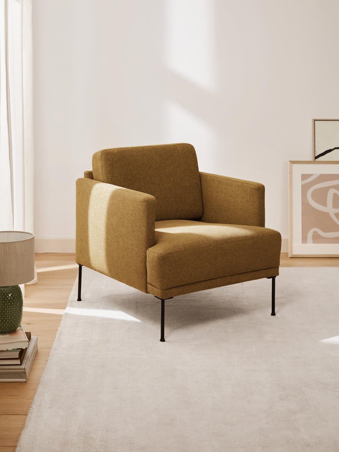Fluente Armchair — Camel