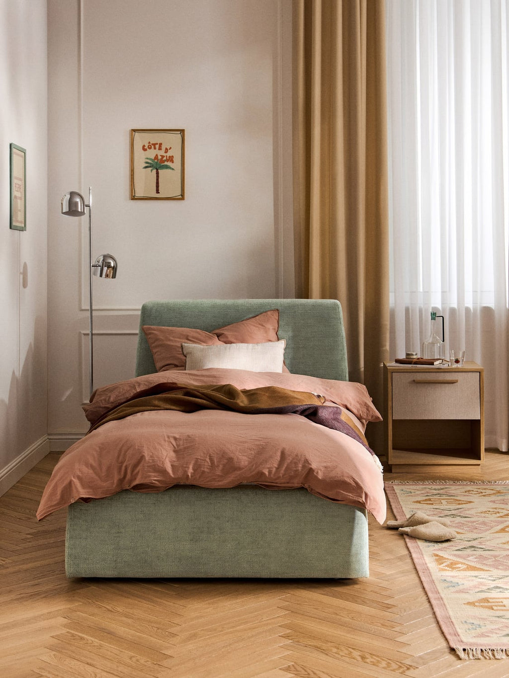 Cloud Upholstered Single Bed — Light Grey