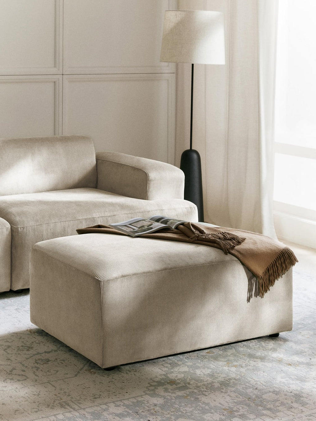 Melva Corduroy-Ottoman, B 99 x T 72 cm — Oatmeal