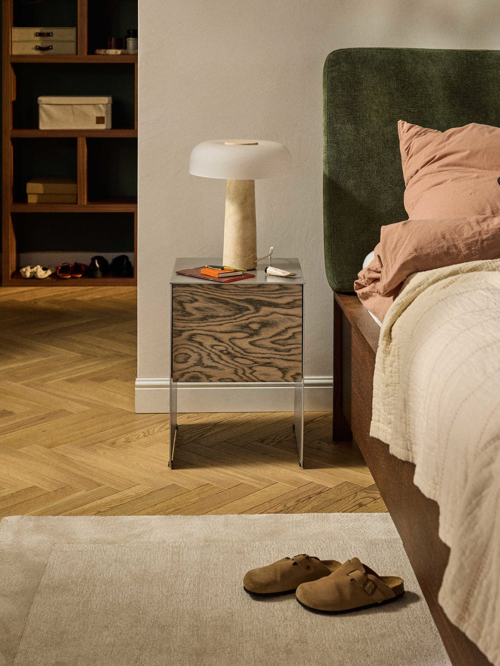 Ako Bedside Table