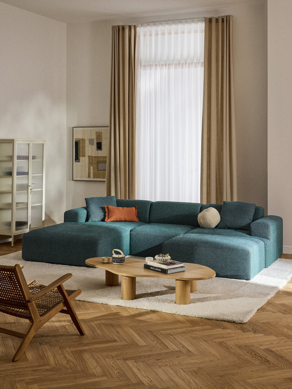 Didi XL Coffee Table in Oak in Organic Form — Beige