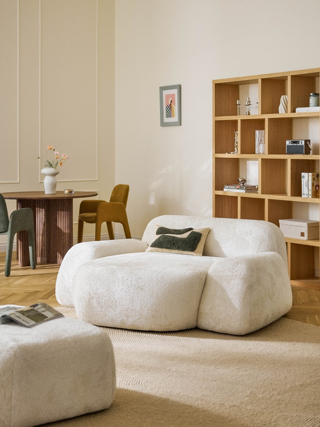 Wolke XL Lounge Chair in Teddy Bouclé — Off-White