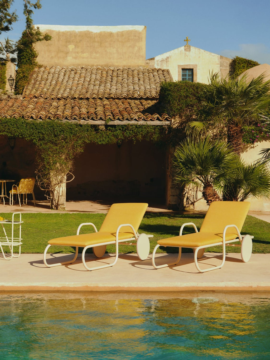 Giovanni Sun Lounger — Beige