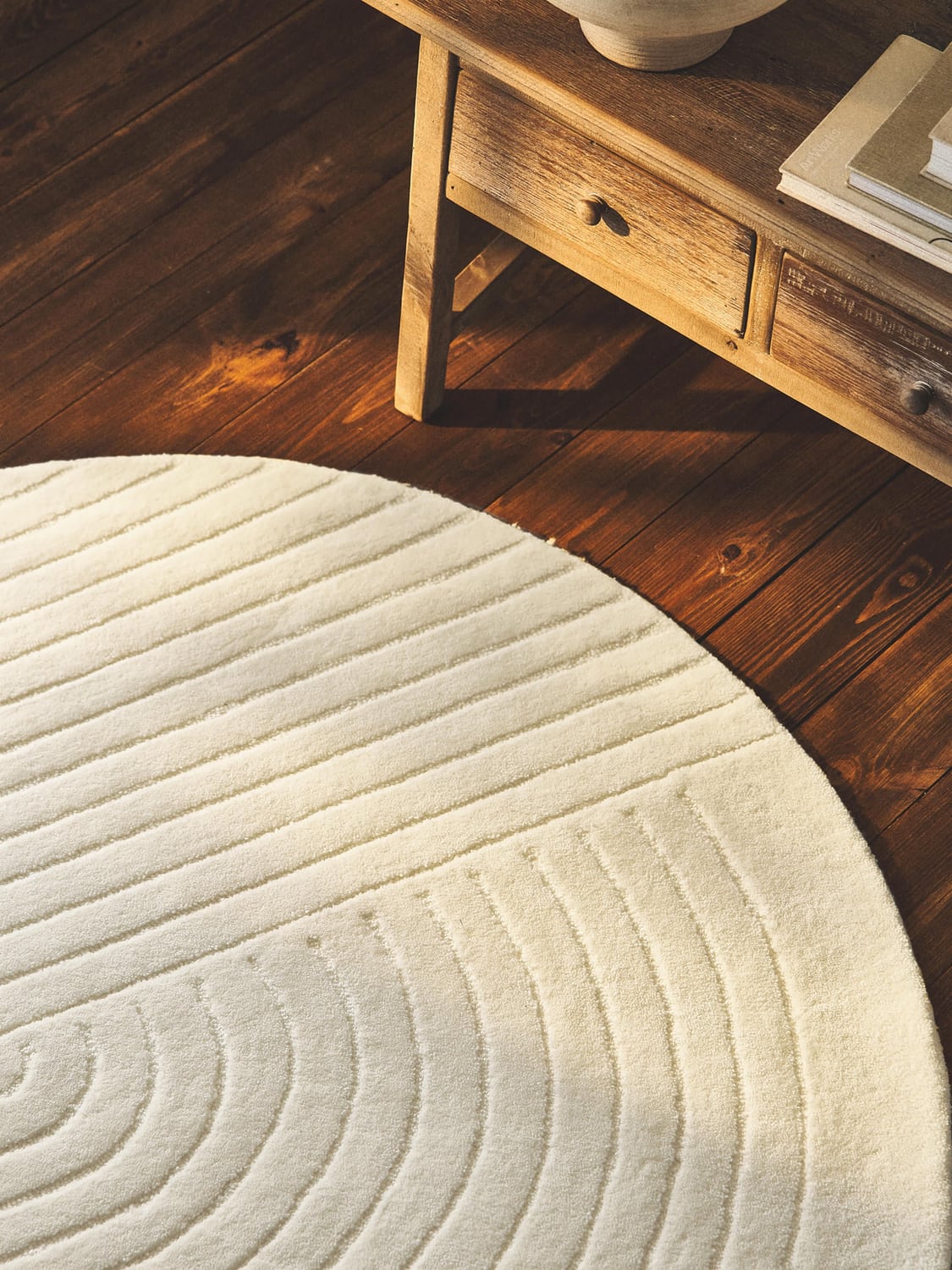 Mason Round Wool Rug, Hand-Tufted
