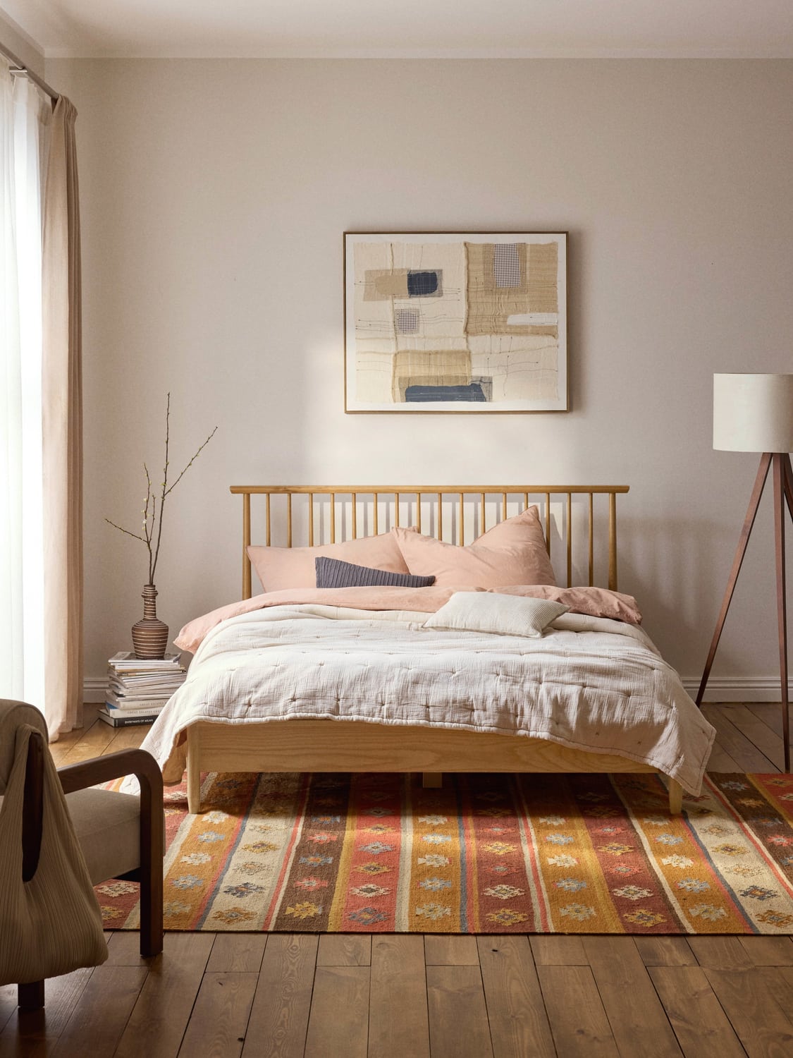 Windsor Wooden Bed with Headboard in Pine — Oatmeal