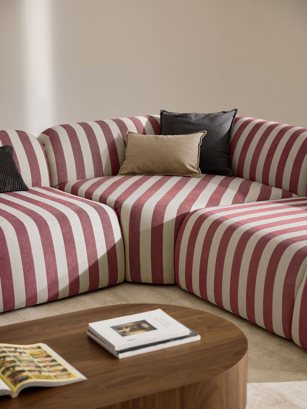 Wolke Round Striped Corner Module — Greige