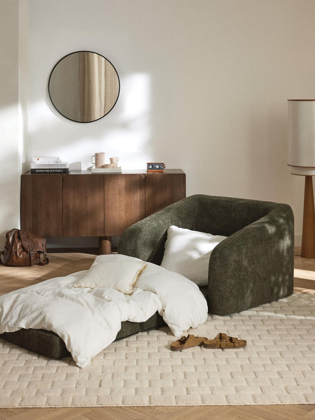 Eliot Sleeper Chair in Teddy Bouclé — Dark Green