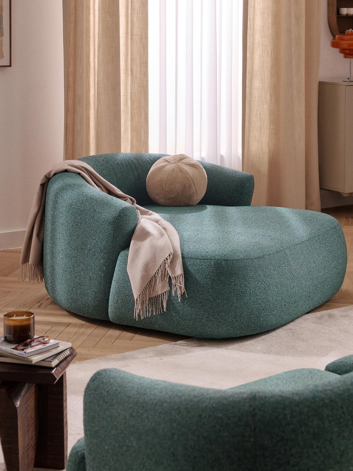 Sofia Bouclé-XL-Lounge Chair — Dark Grey