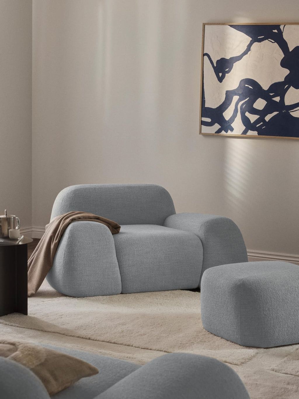 Wolke Bouclé Lounge Chair — Light Blue