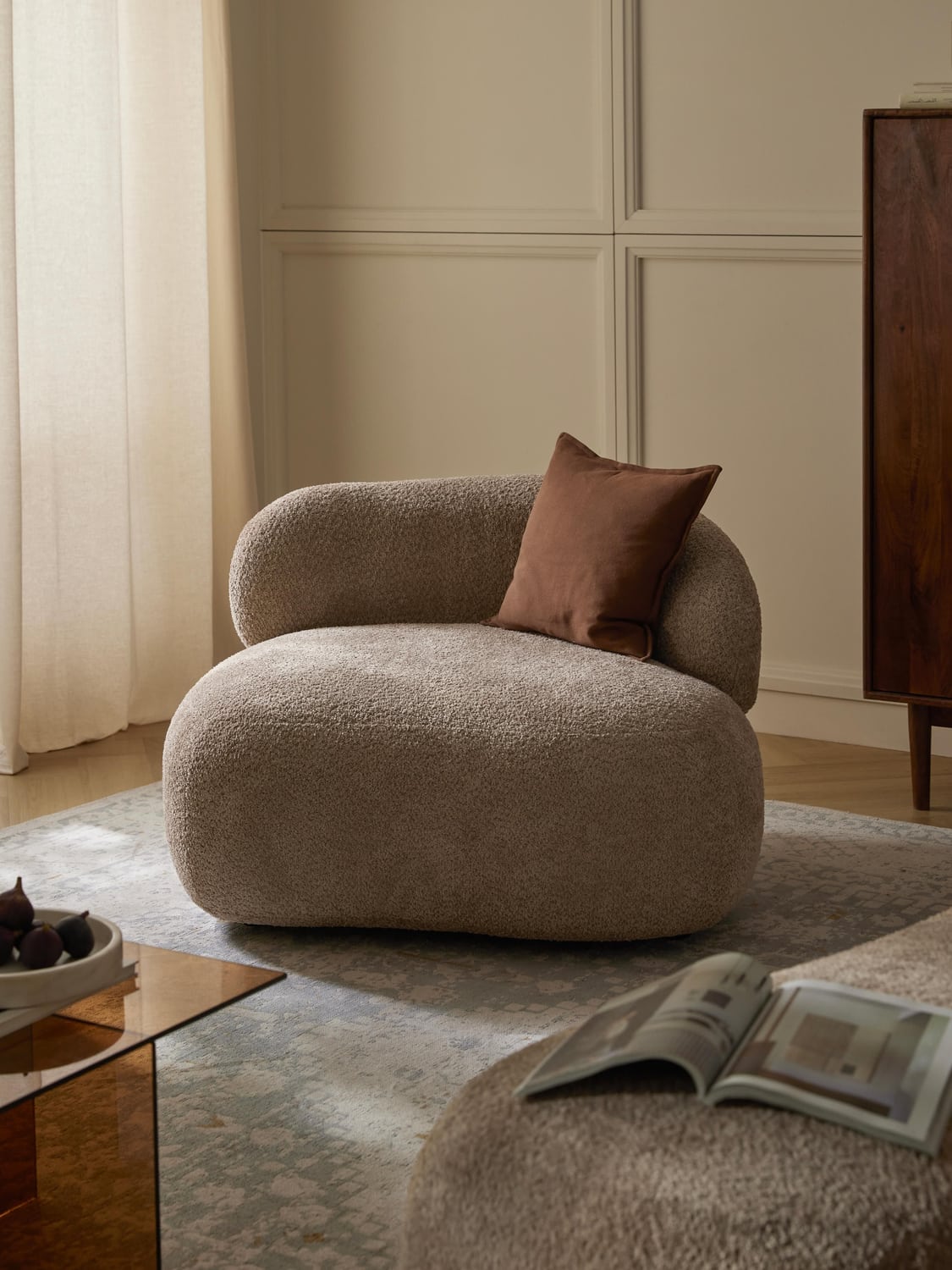 Alba Lounge Chair in Teddy Bouclé — Warm Grey