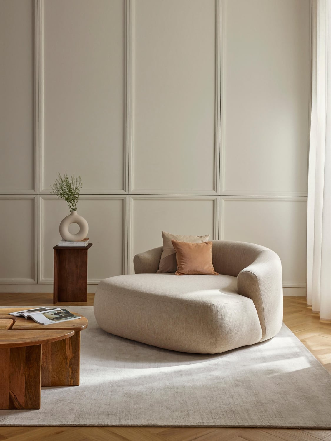 Sofia XL-Lounge Chair — Oatmeal