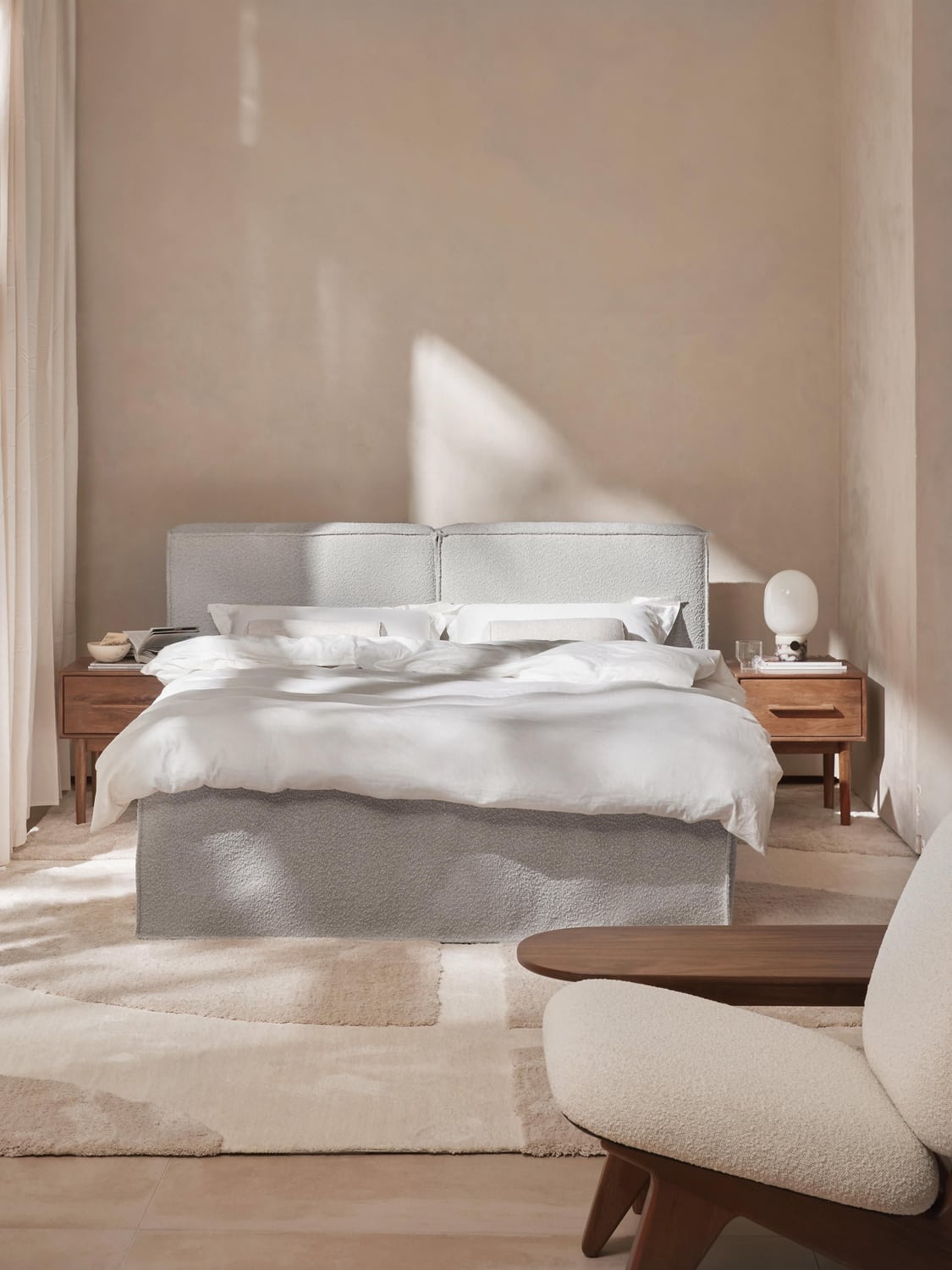 Lennon Bouclé-Box-Spring Bed — Light Grey
