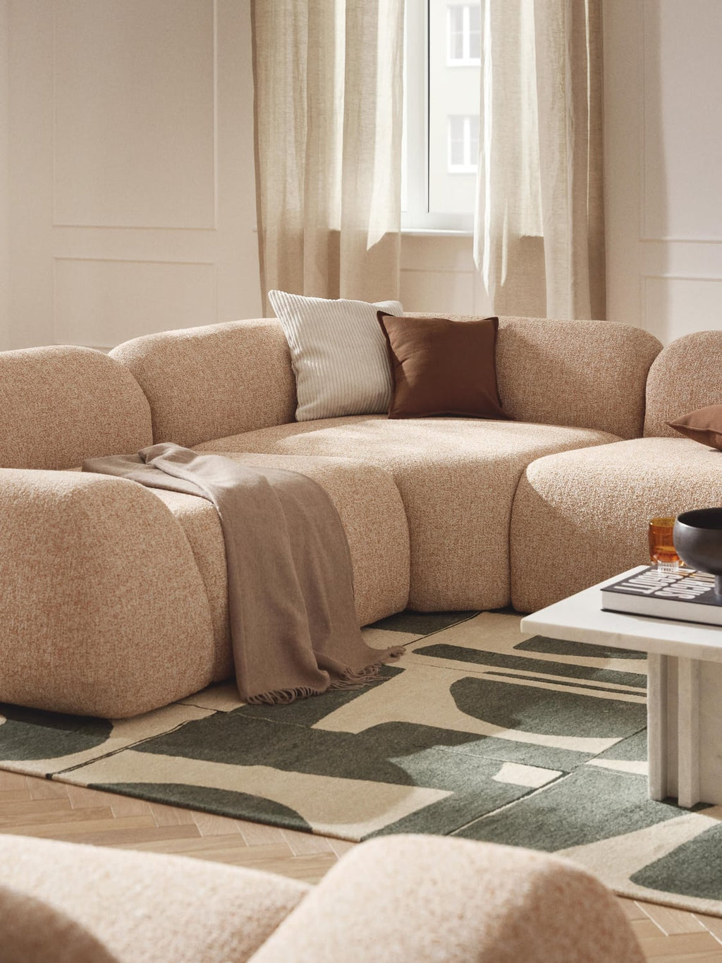 Wolke Round Bouclé Corner Module — Sand Beige