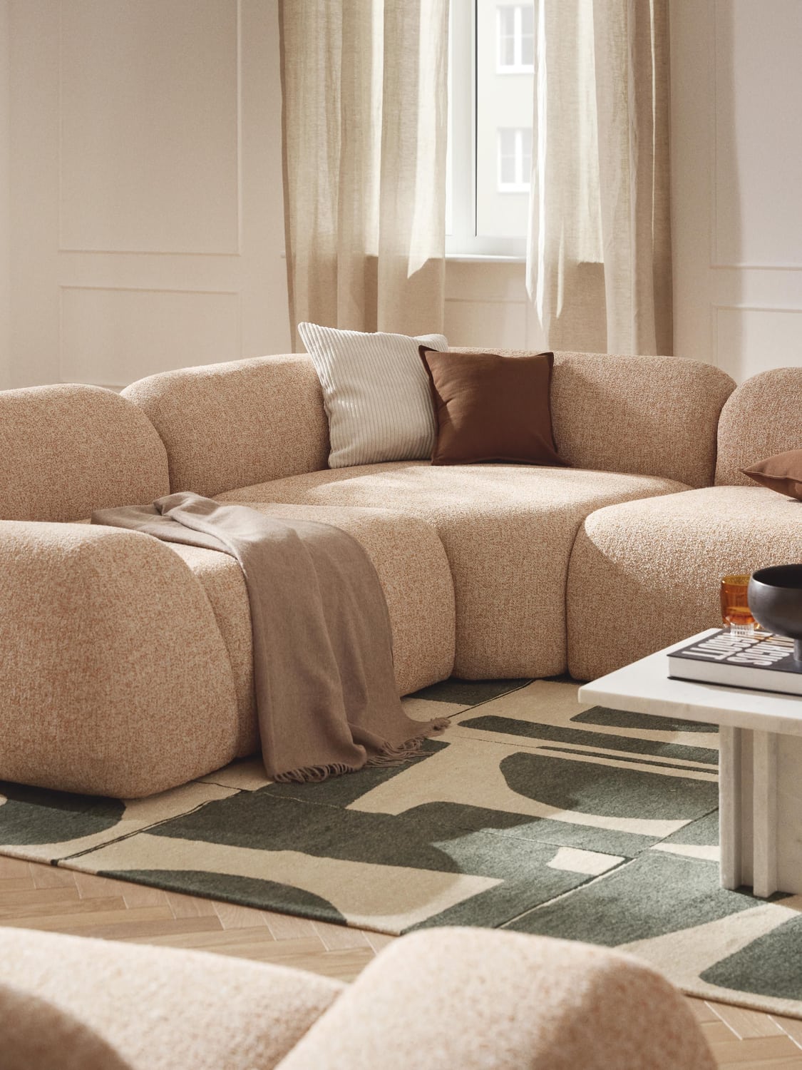 Wolke Round Bouclé Corner Module — Sand Beige