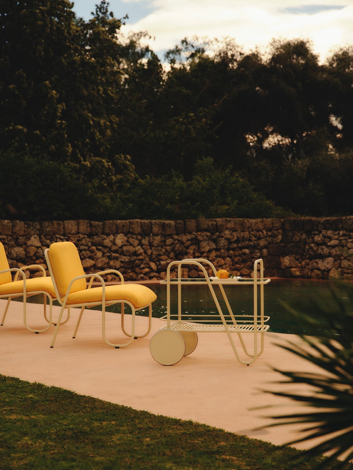 Giovanni Garden Lounge Chair — Sand