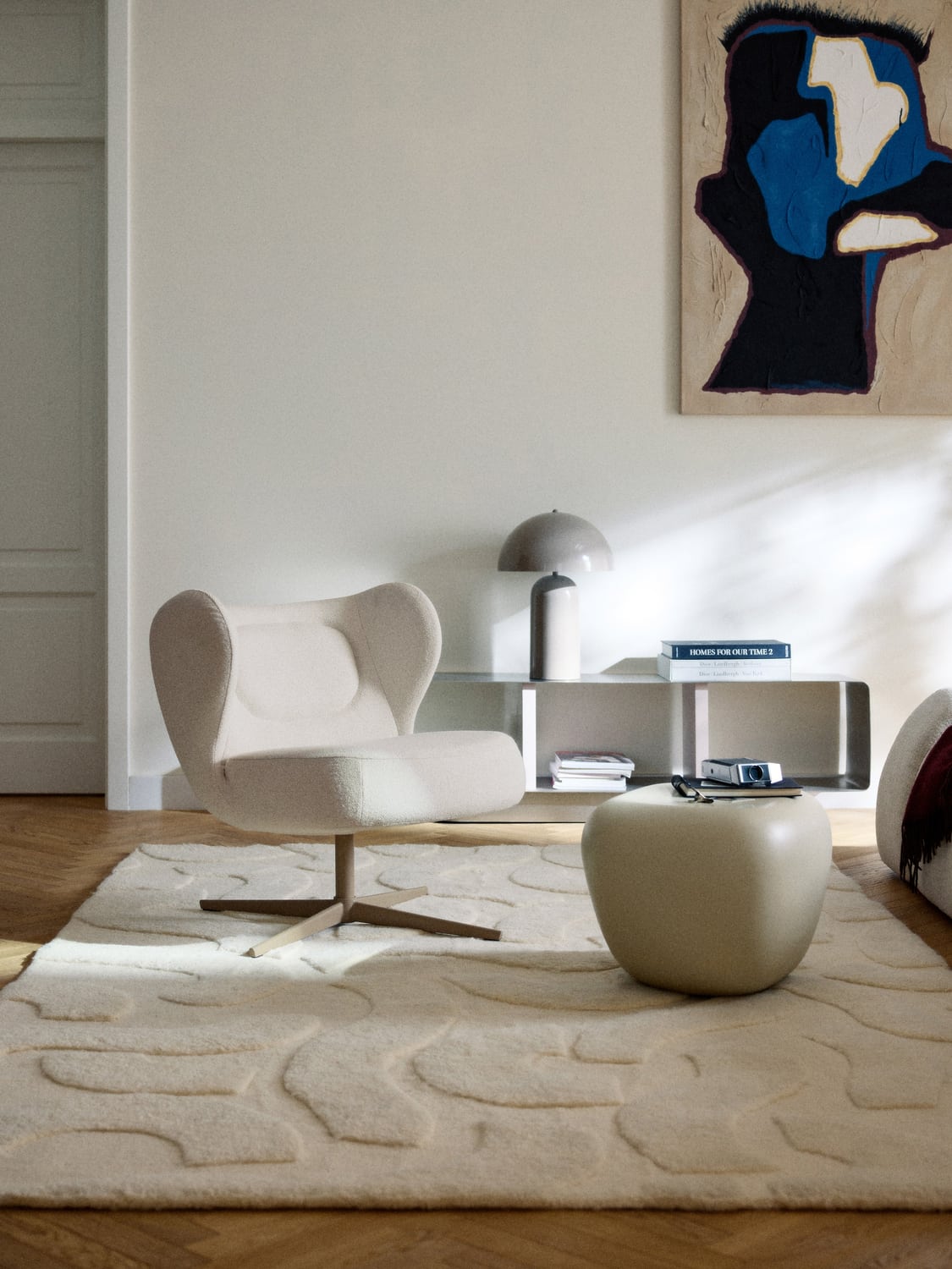 Ines Bouclé-Swivel Chair — Blush
