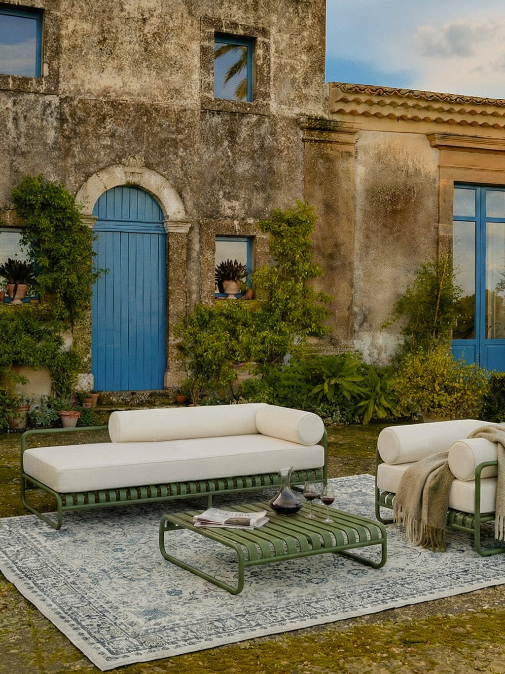 Caio Garden Daybed — Pearl Grey