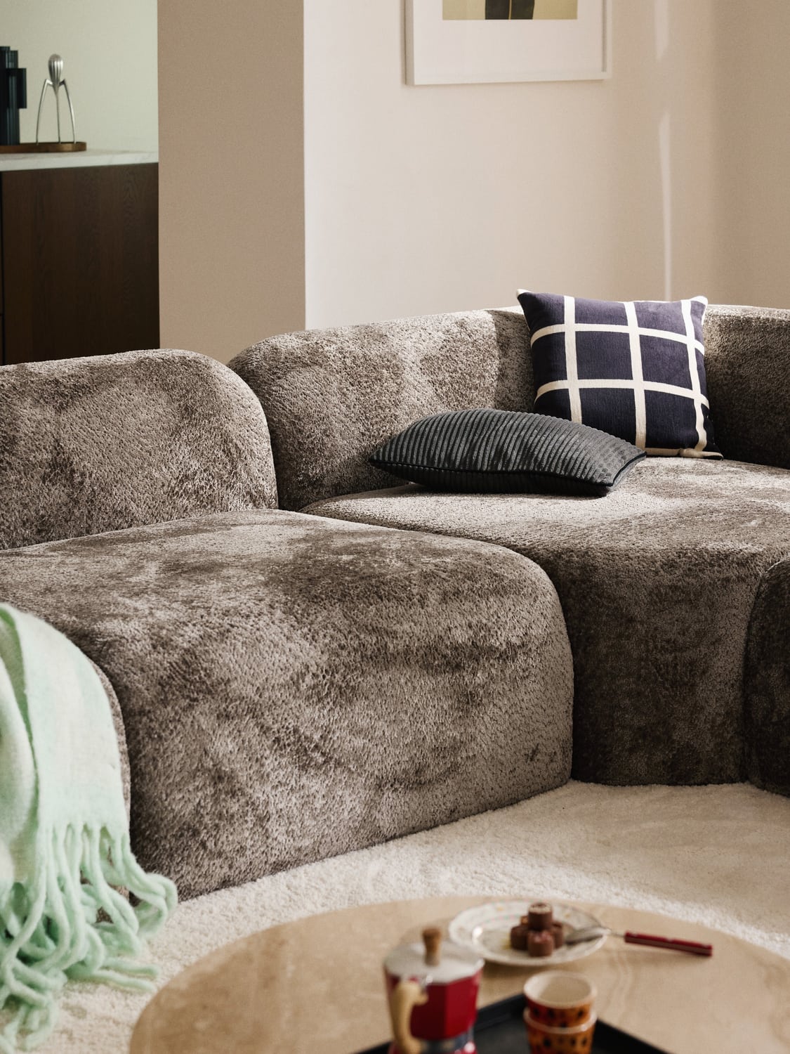 Wolke Round Teddy Bouclé Corner Module — Dark Grey