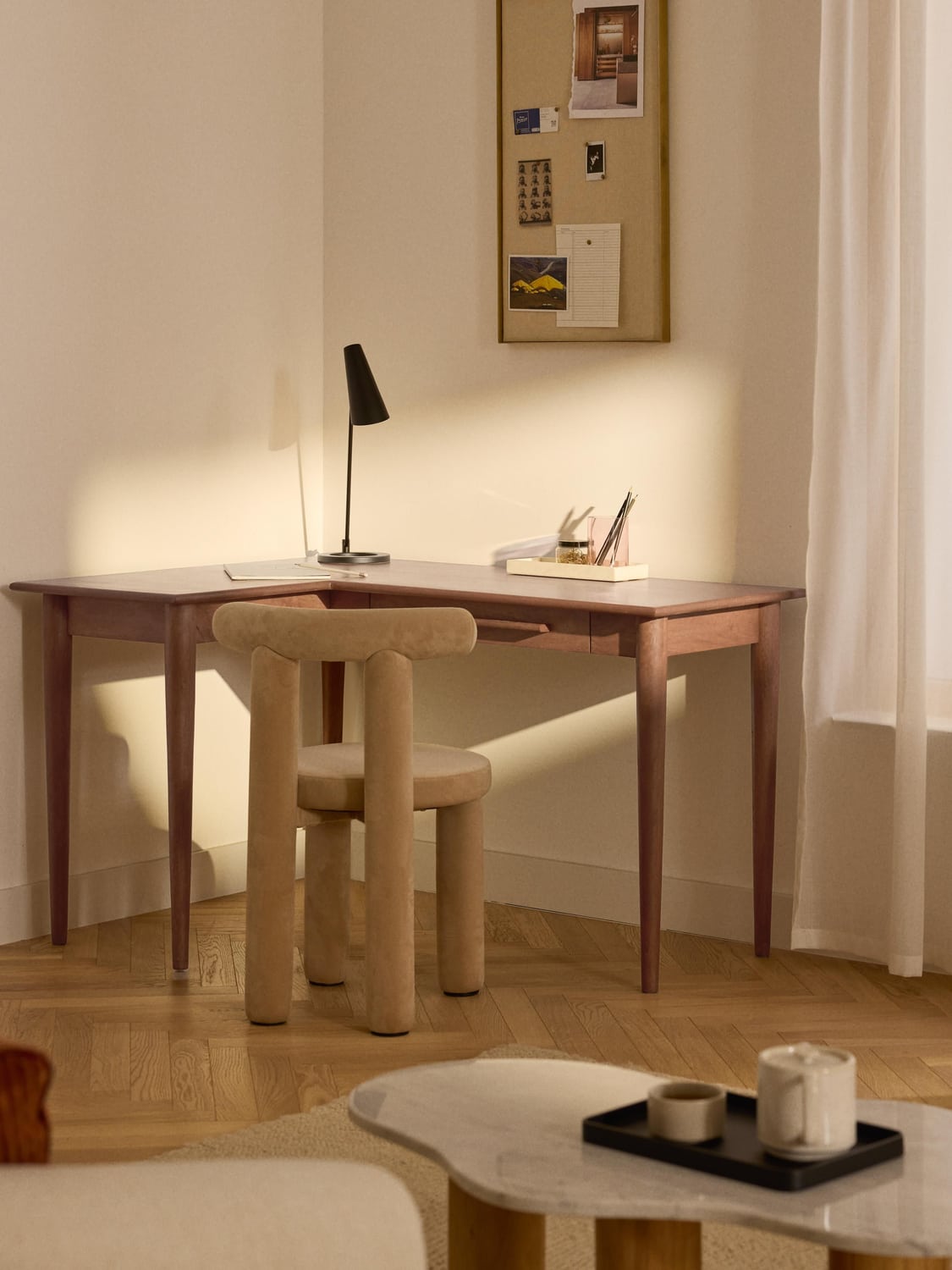 Paul Corner Desk in Mango Wood