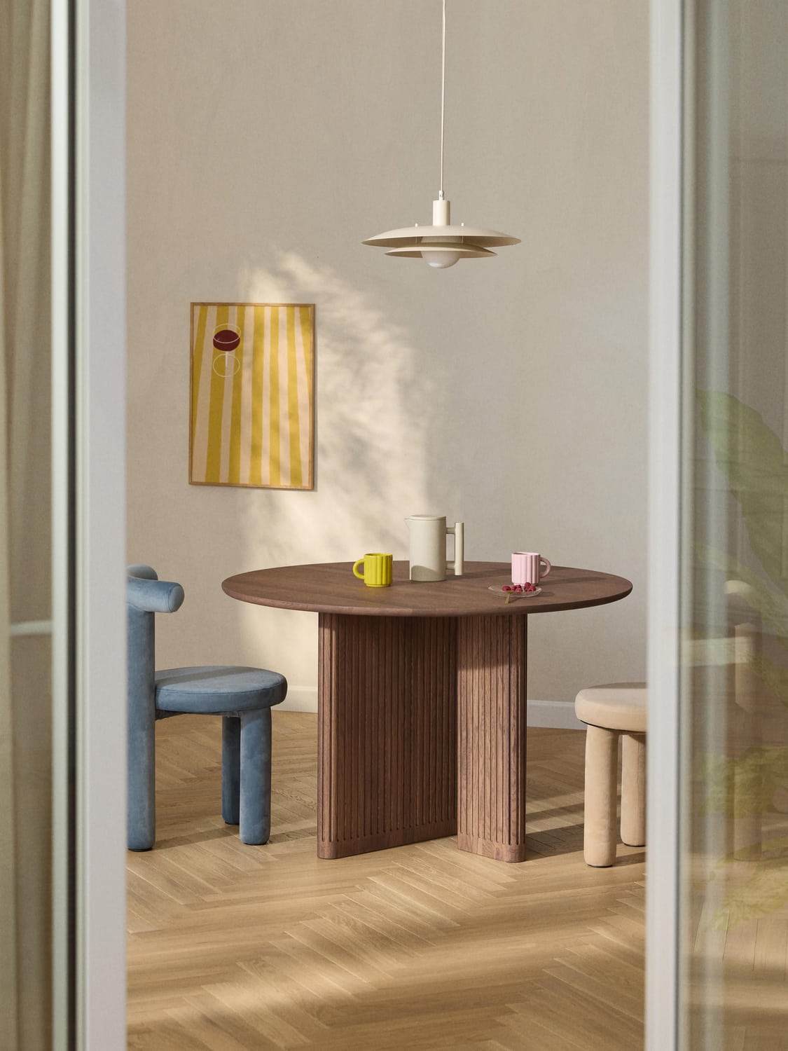 Jolka Round Dining Table in Oak, Ø 120 cm — Brown