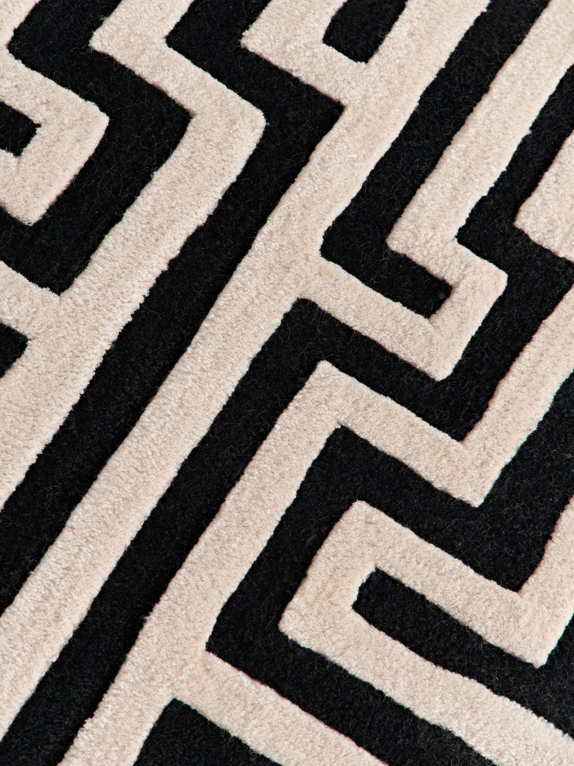 Monty Hand-Tufted Wool Rug with Raised High-Low-Texture — Dark Grey