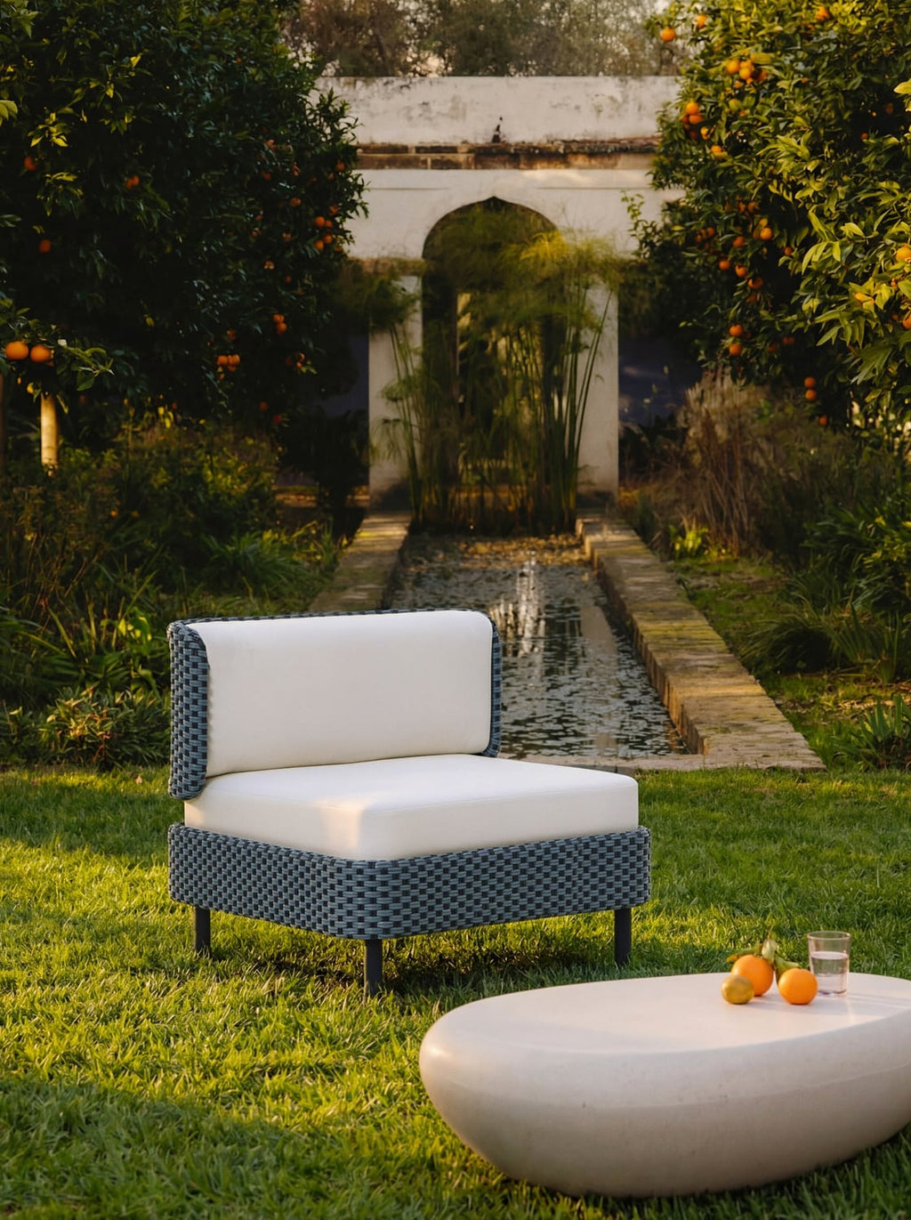 Hani Modular Garden Lounge Chair with Protective Cover — Lilac