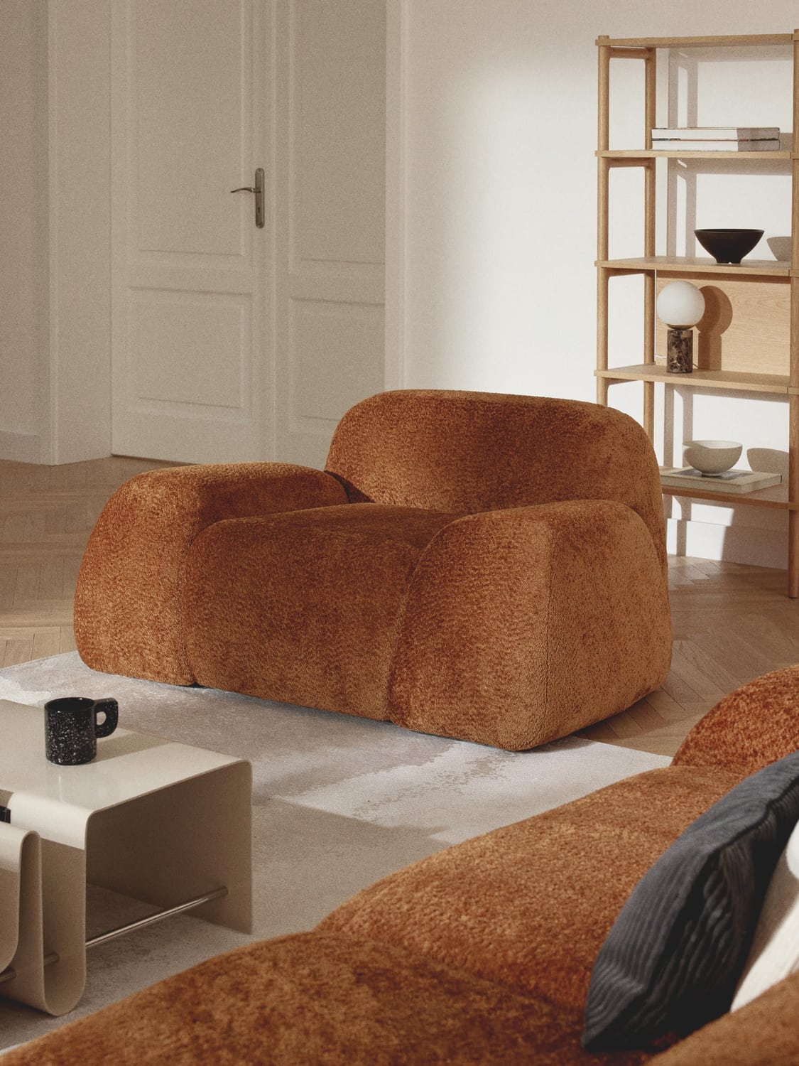 Wolke Lounge Chair in Teddy Bouclé — Caramel