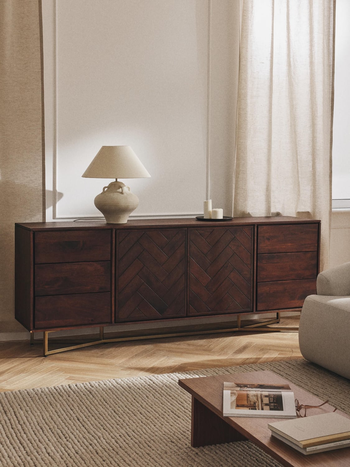 Luca XL-Sideboard in Mango Wood with Herringbone Pattern