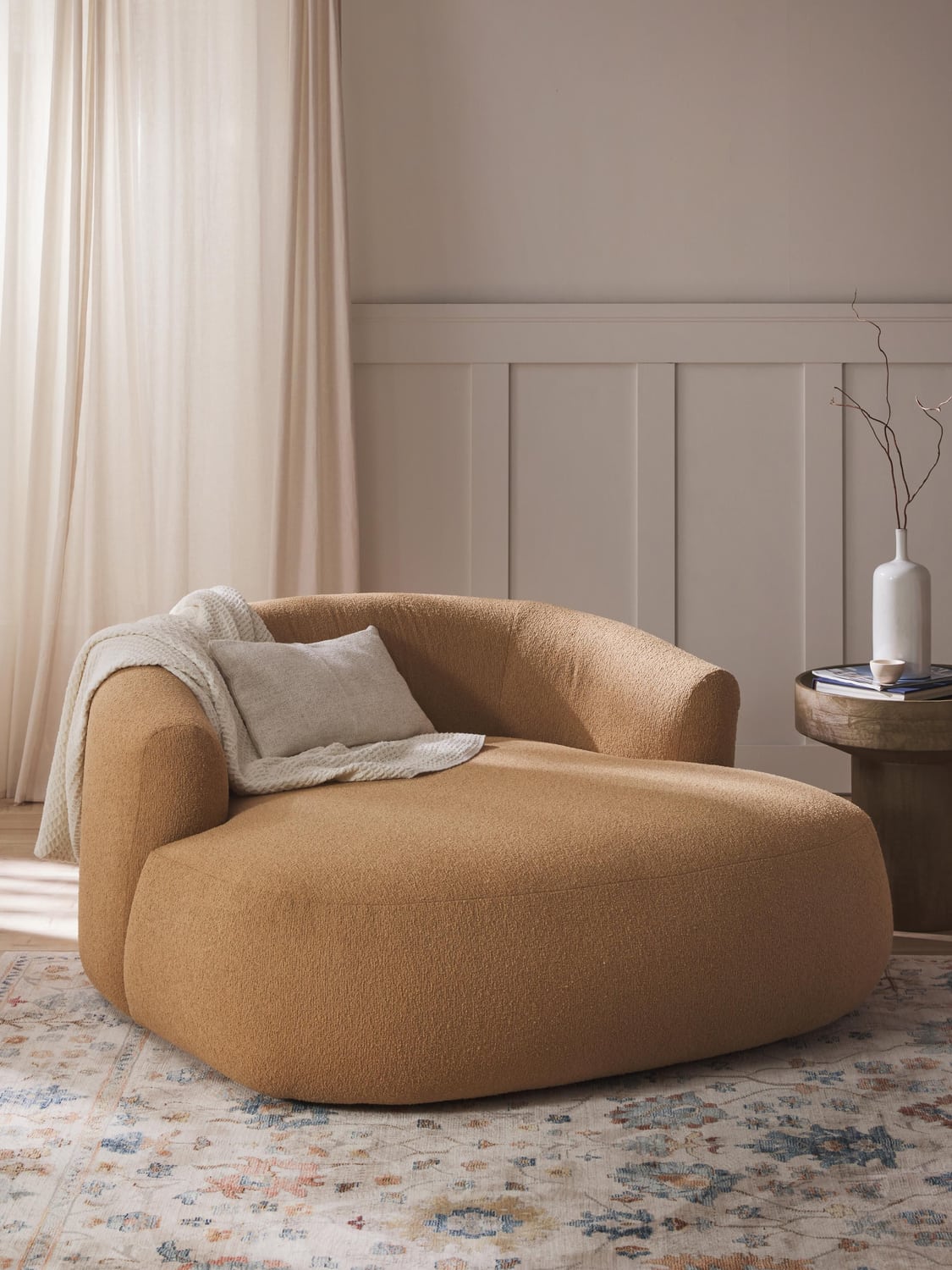 Sofia Bouclé-XL-Lounge Chair — Sand